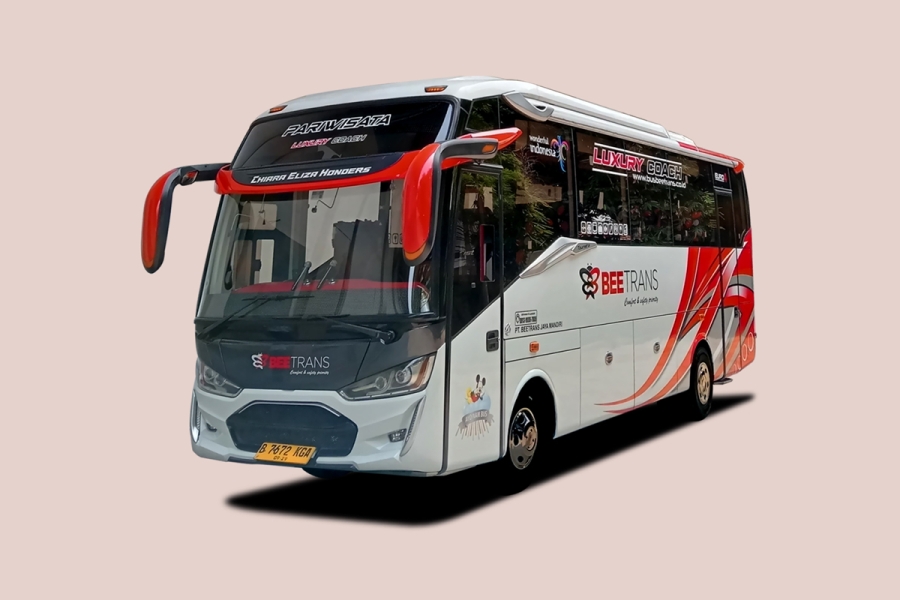 Medium bus pariwisata VIP Luxury Beetrans kapasitas 18 seats legrest