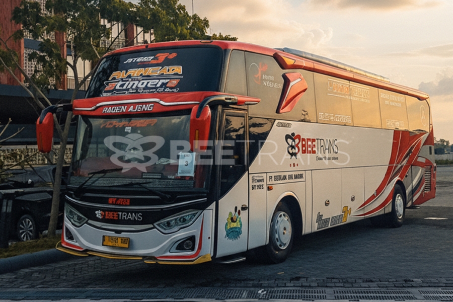 Kumpul Akbar Penuh Tawa! Keluarga Besar Sabit Liburan ke Pantai Carita dengan Big Bus Beetrans